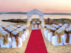 Maltinero - Beach Wedding Ceremony